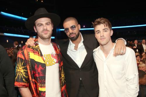 Drake dan The Chainsmokers Dominasi iHeartRadio Music Awards 2017