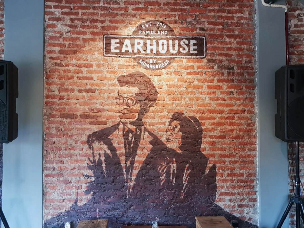 Cerminan Identitas Diri Endah n Rhesa