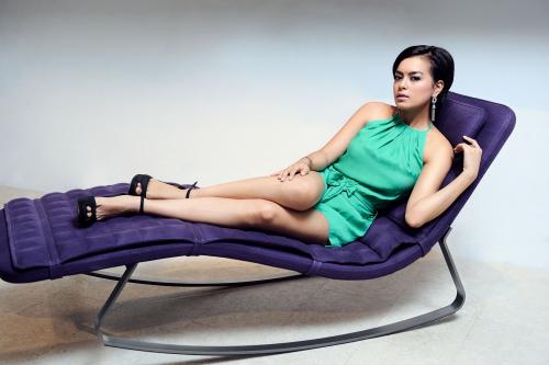 Eva Celia Ingin Selera Musiknya Berbeda dengan Sang Ayah