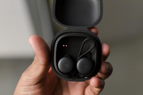 Google Keluarkan Google Pixel Buds untuk Pertama Kalinya
