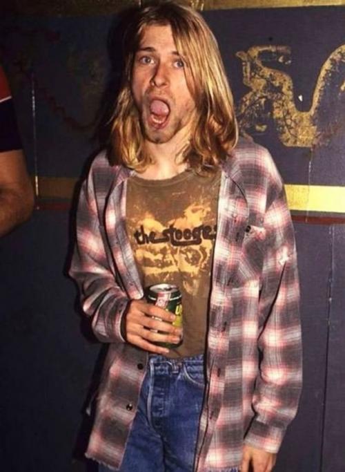 Rekomendasi Outfit &#039;Grunge&#039; yang Bisa Jadi Inspirasi