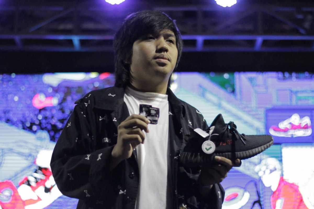 Raffle Adidas Yeezy Boost 350 V2 Black Red Menjadi Penutup Urban Sneaker Society