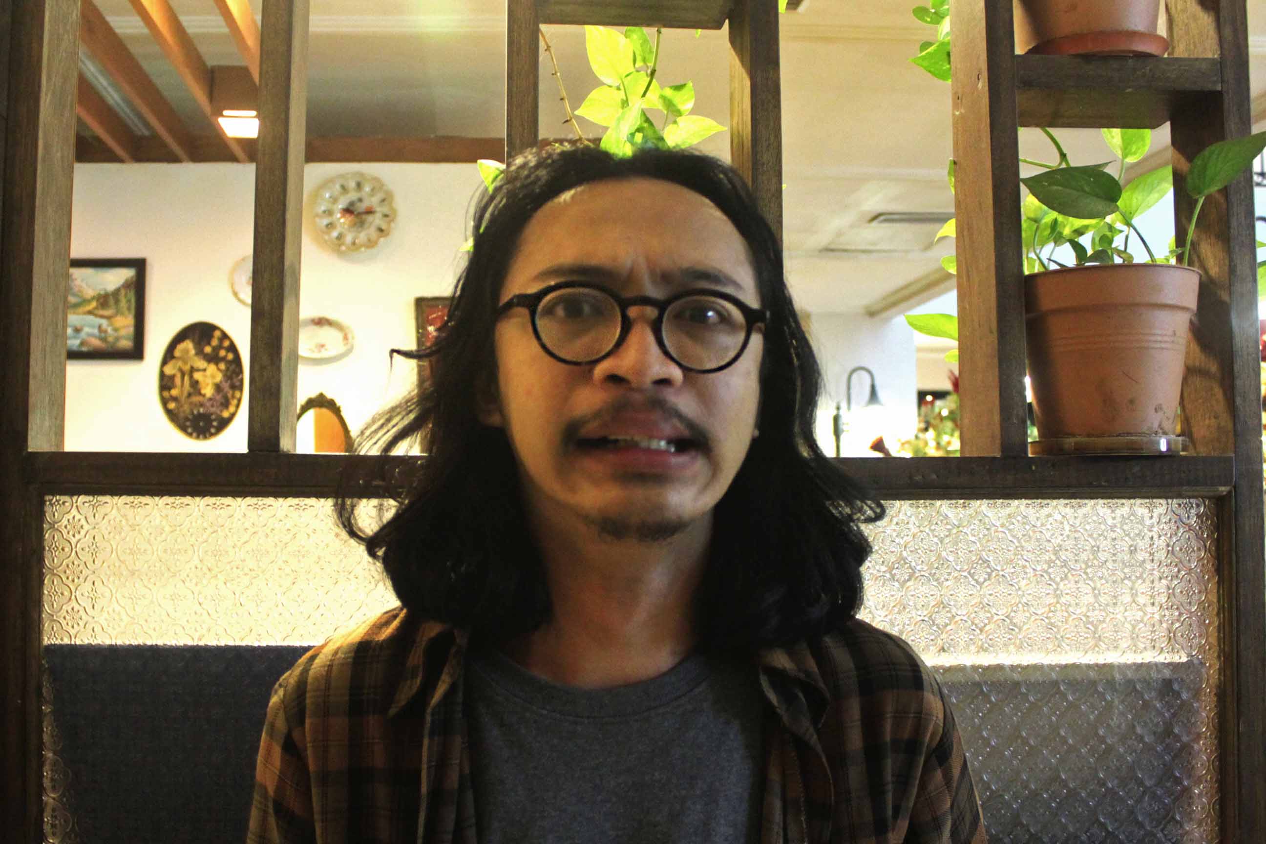 Popo Mangun: Berkomunikasi Melalui Seni Visual