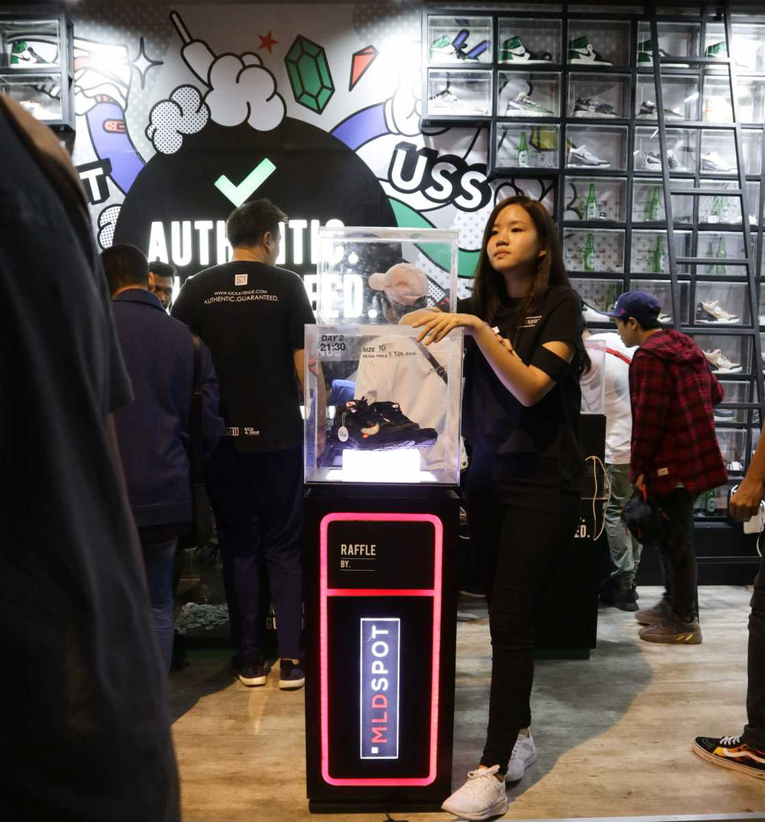 Nike Air Presto X Off White 2018: Hebohnya Raffle Hari Kedua di Urban Sneakers Society