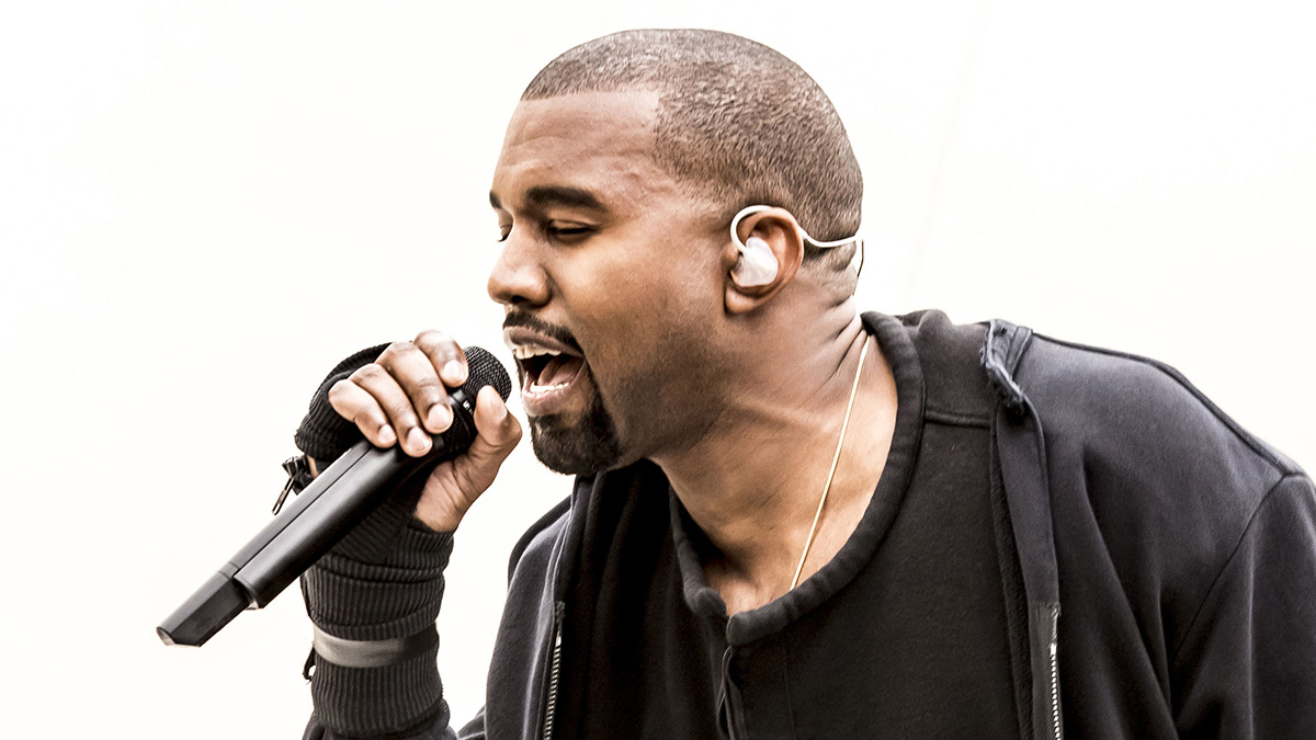 Setelah Hiatus Media Sosial, Kanye West Langsung Datang dengan 2 Album