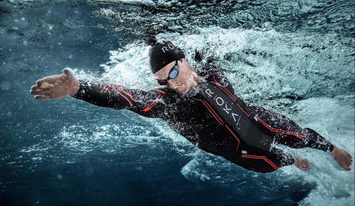 Baju Renang Fleksibel Yang Mempercepat Gerakan