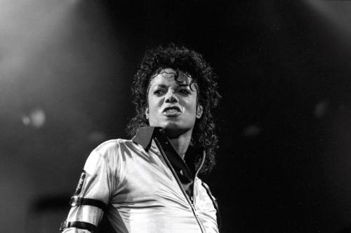 Walaupun Telah Meninggal, Michael Jackson Masih Dapatkan 825 Juta Dolar
