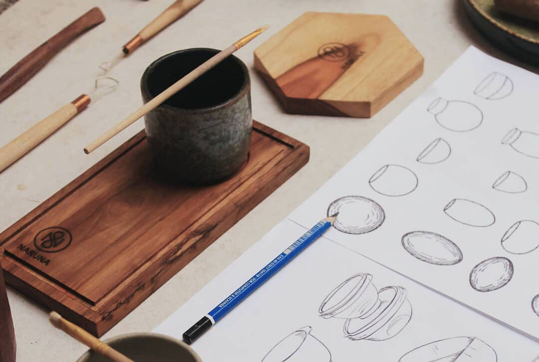 Sketching dalam proses pembuatan produk Naruna