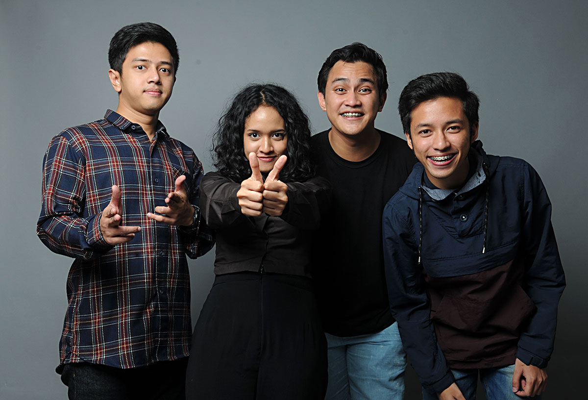 Dimeriahkan juga oleh sederet musisi lain