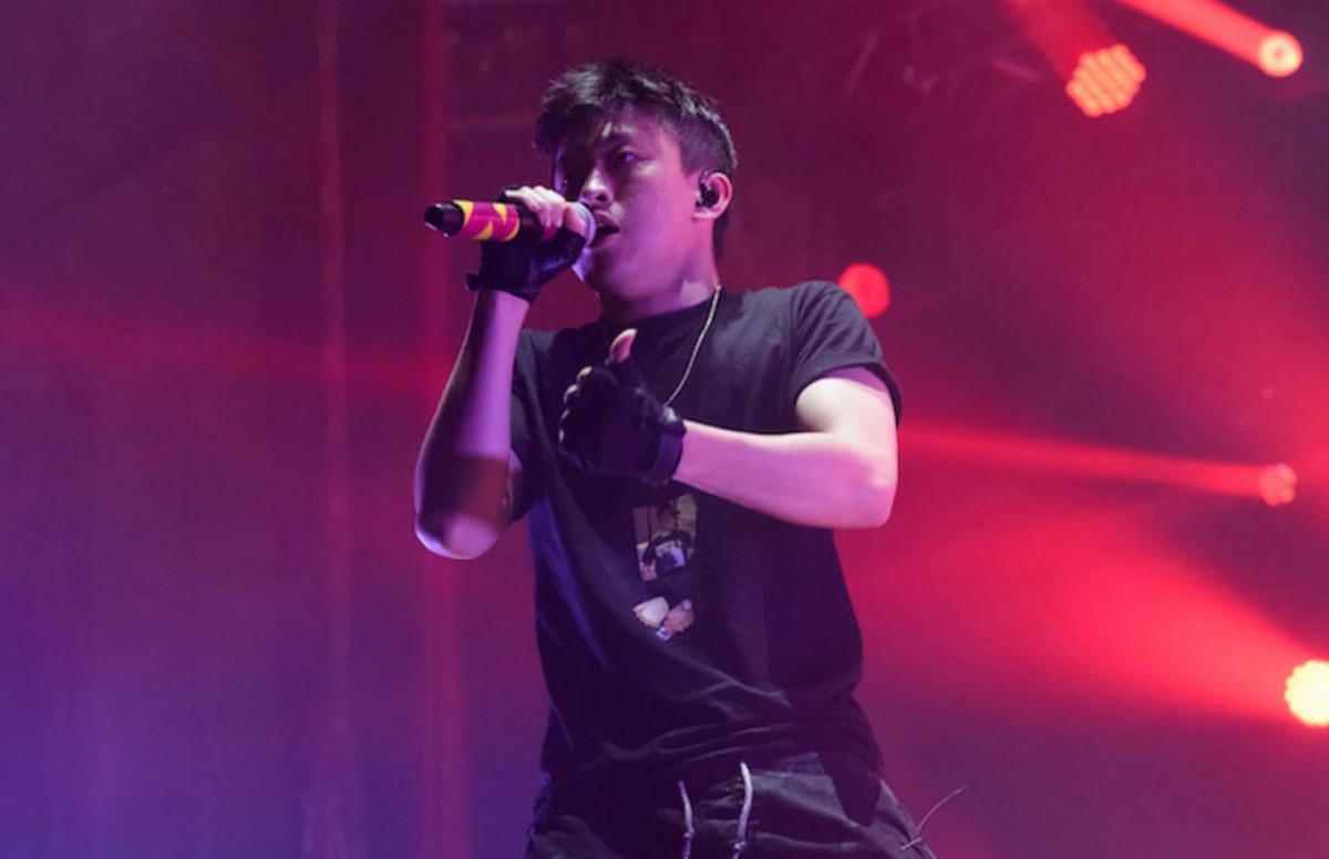 Rich Brian Ikut Tampilkan Bendera Merah Putih