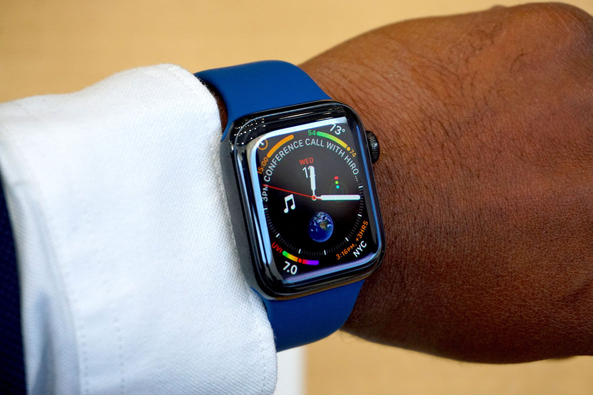 MLDSPOT | Review Apple Watch Series 4, Worth It dengan Harga 8 Juta?