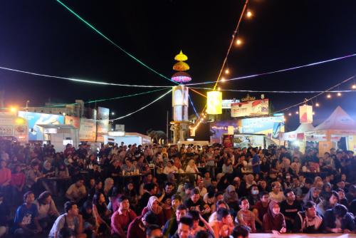 Berada Di Tengah Jalan, Spot Terakhir Stage Bus Jazz Tour 2017 menjadi Pusat Perhatian