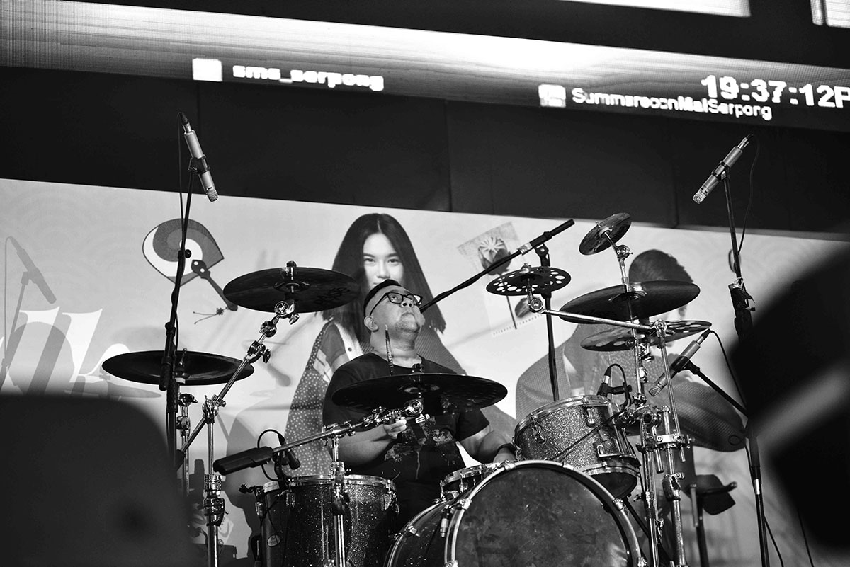 Mewarnai Industri Musik dengan “Suara” yang Unik