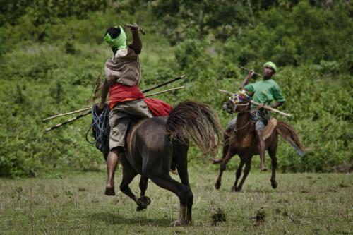 4 Upacara Adat di Indonesia yang Harus Lo Tonton Sebelum Punah