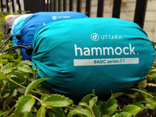 Cerita Uttara Menebar Hammock Warna-warni di Gunung Indonesia