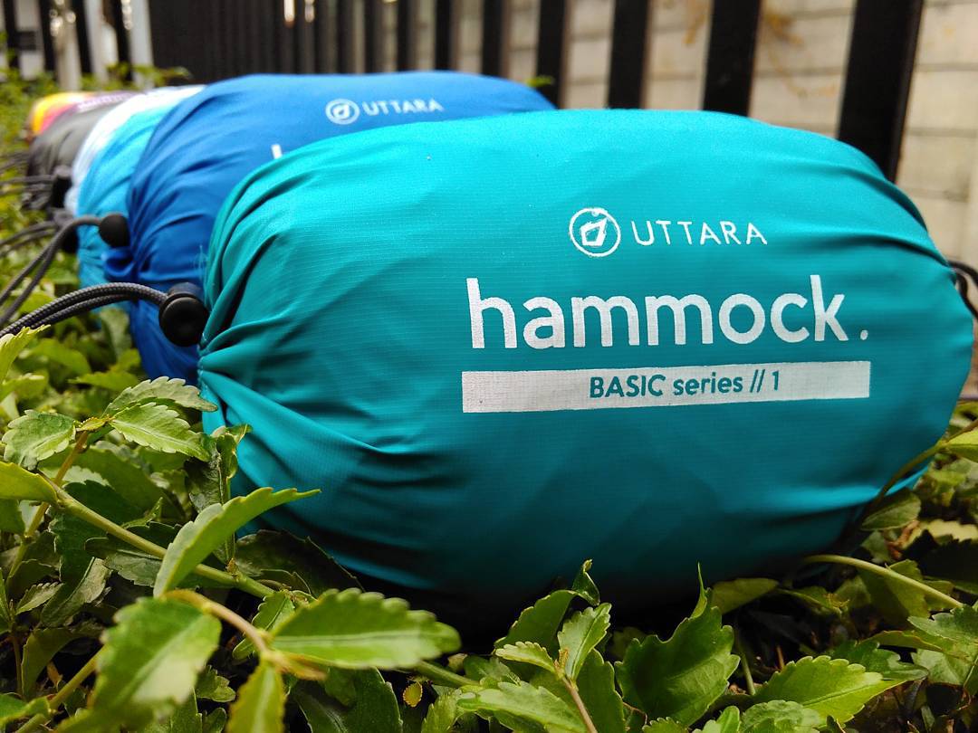 Cerita Uttara Menebar Hammock Warna-warni di Gunung Indonesia