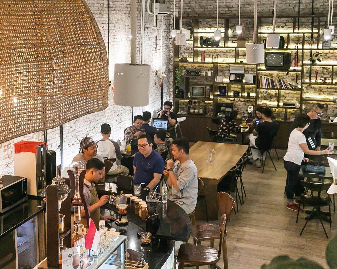 Konsep ruangan Acaraki yang kasual dan  nyaman