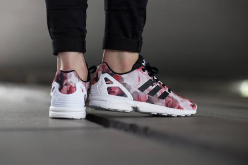 Wah, Adidas Hampir Samai Penjualan Sepatu Nike di Tahun 2016