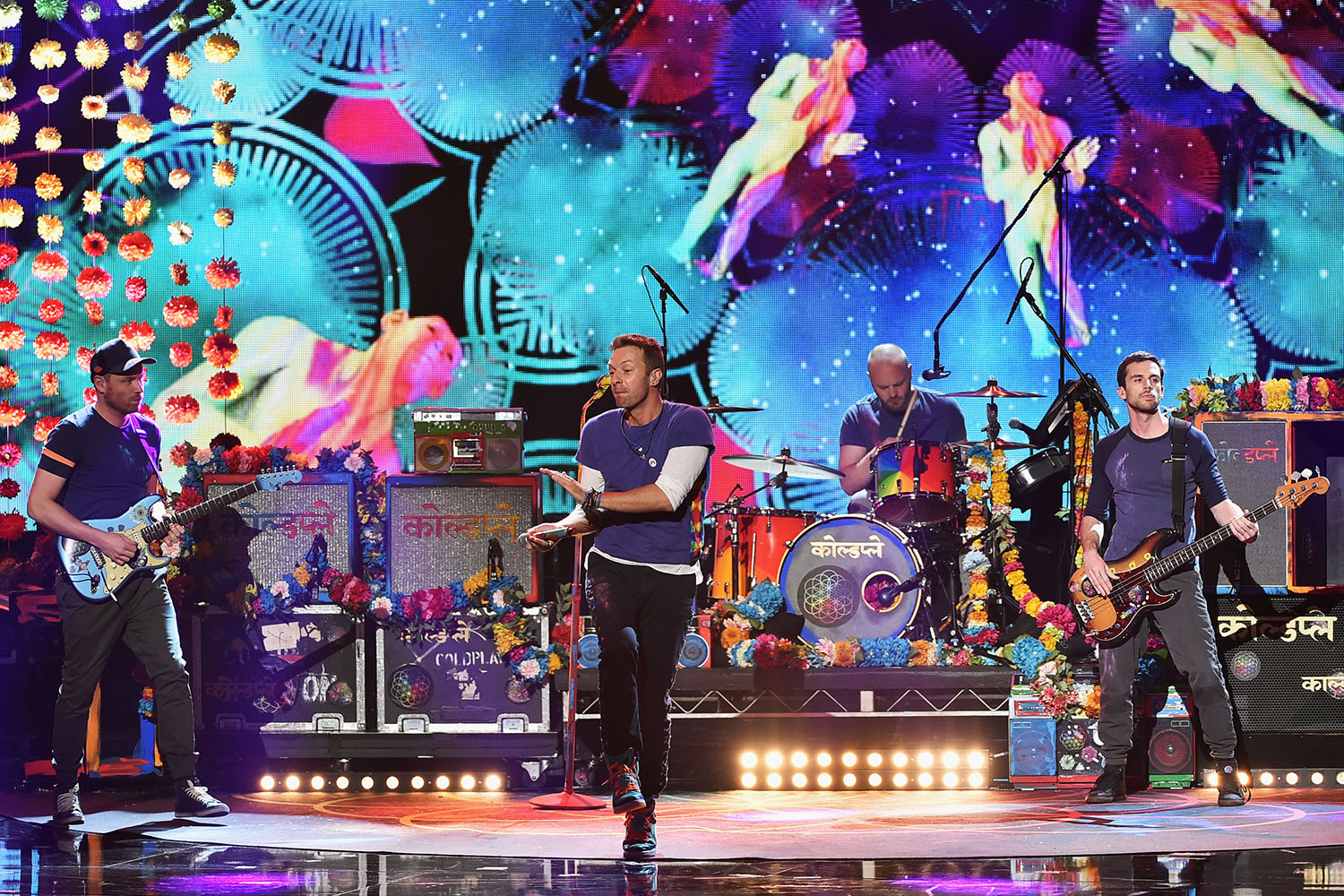 Tur A Head Full of Dreams Coldplay Raup Untung 247 Juta Dolar