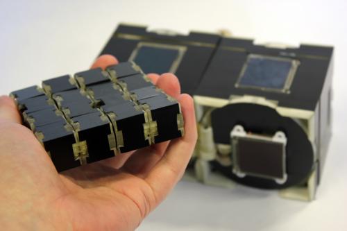 Smartphone Rubik Cube yang Bisa Diubah-ubah