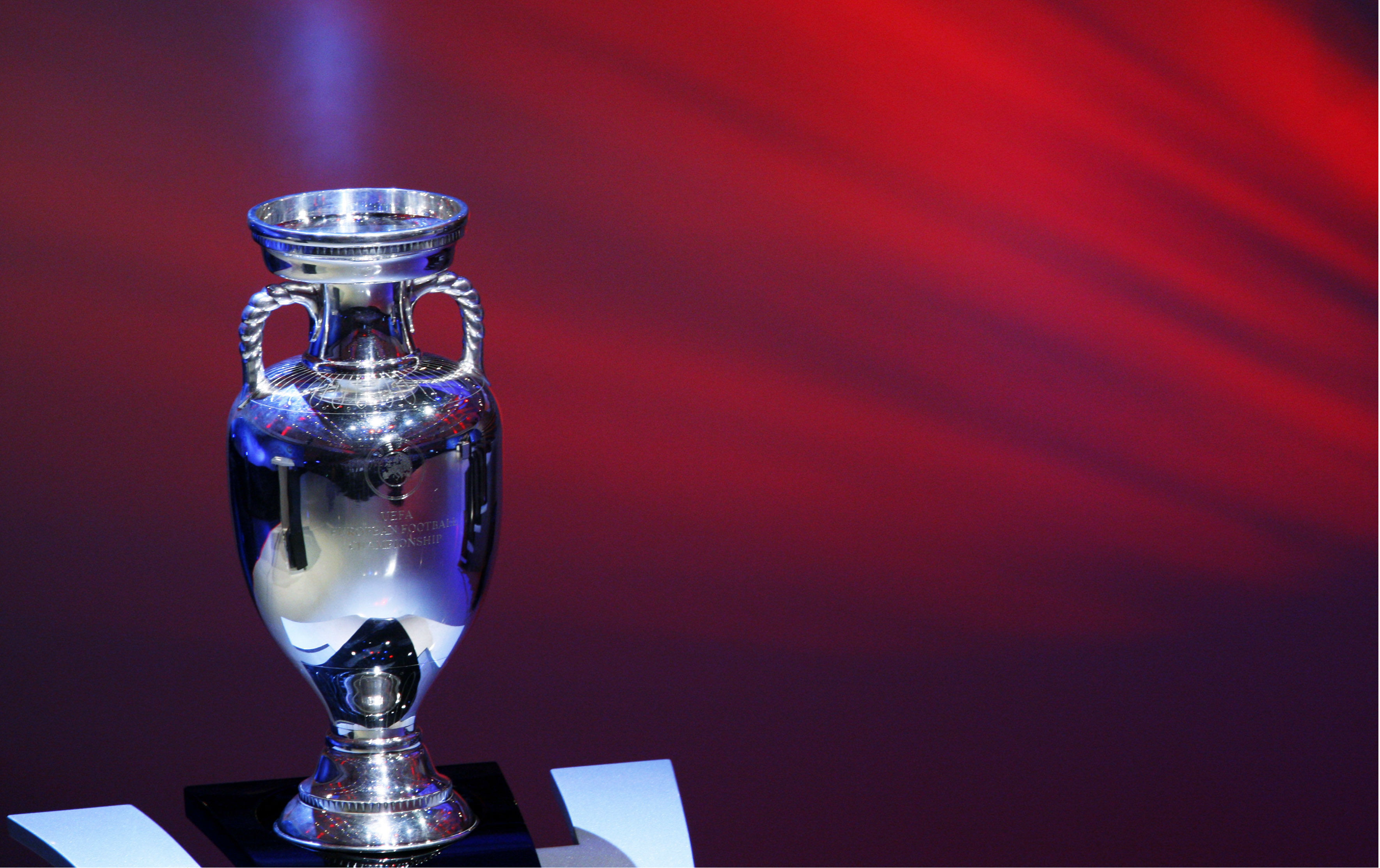 Mengatur Waktu Nonton Bola dan Berangkat Ke Kantor