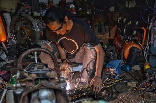 Berani Beda, Saksofonis Endro Trilaksono Rilis Album dengan Harga Seikhlasnya