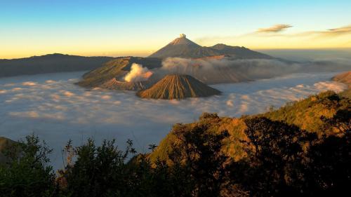 3 Cerita Legenda Gunung-Gunung di Indonesia