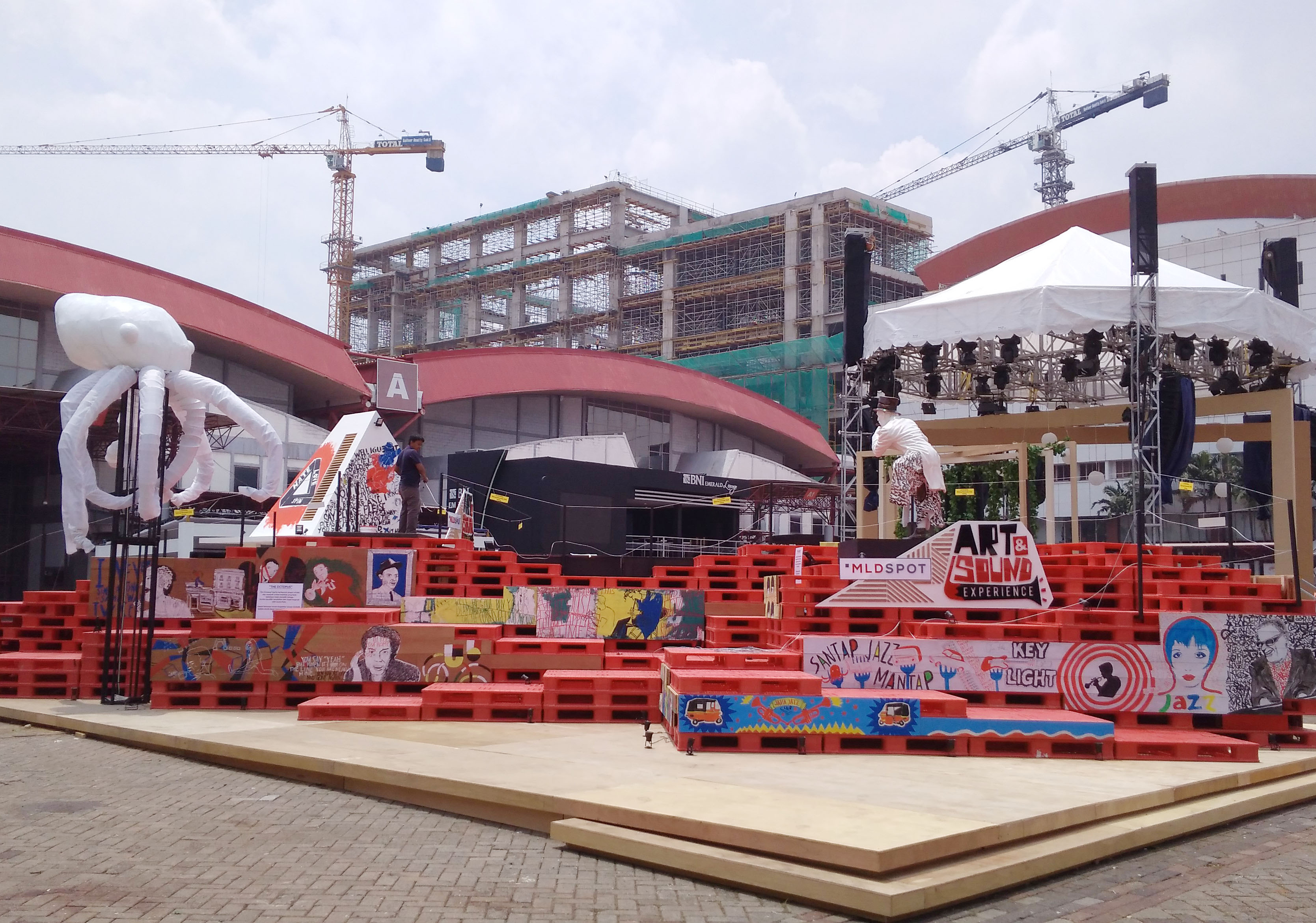 Perjuangan Dibalik Kerennya MLDSPOT Art &amp; Sound Experience