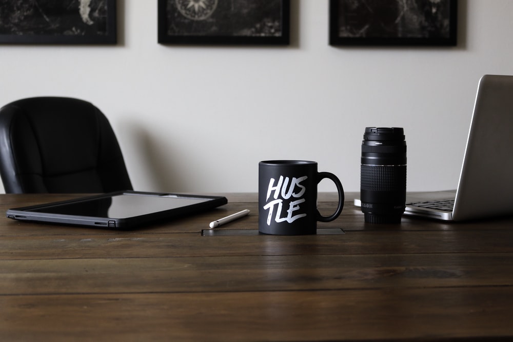 Jadi Kiblat Millennial dan Gen Z Sekarang: This is Hustle Culture!