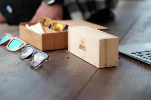 KalleStory: Kaca Mata Kayu Endah N Rhesa