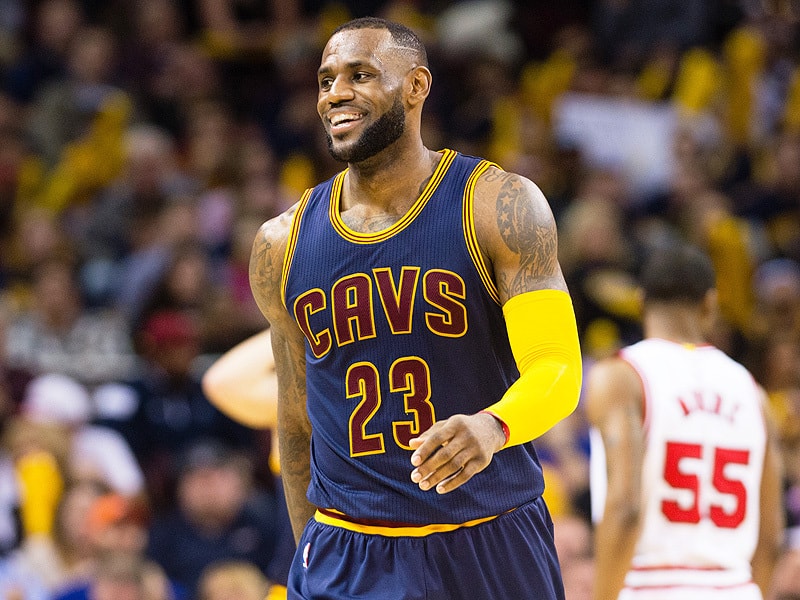LeBron James Jadi Produser Dokumenter Basket di YouTube Red