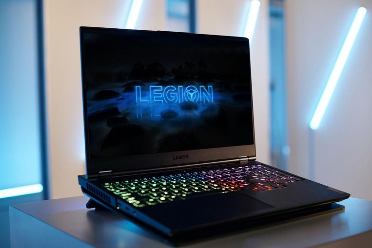 Pengin Punya Set Up Simpel Buat Gaming? Lenovo Legion 7i Jadi Solusinya, Bro!