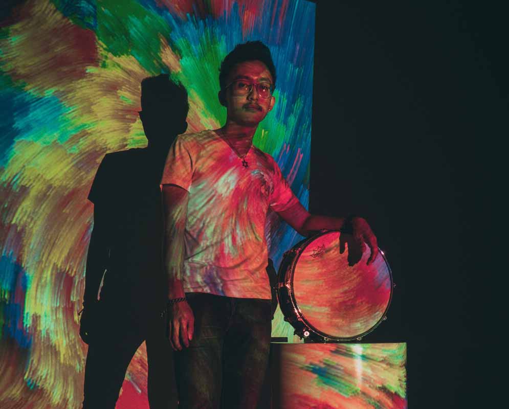 David Halim pada drum