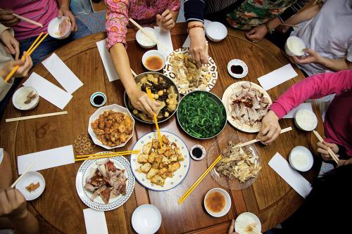 4 Makanan Unik Imlek yang Wajib Ada Di Dalam Rumah Lo