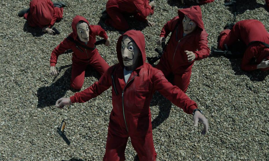 Salah satu adegan yang menampilkan komplotan kriminal di Money Heist sedang menjalankan aksinya