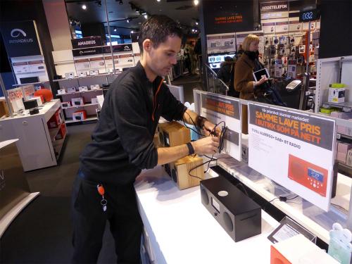 Norwegia Jadi Negara Pertama yang Hilangkan Radio FM