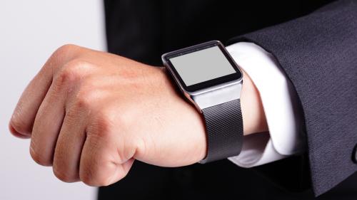 What Make Smartwatch Dumb?