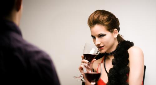 Lima Cara Keluar dari Friendzone, si Romantisme Abu-abu