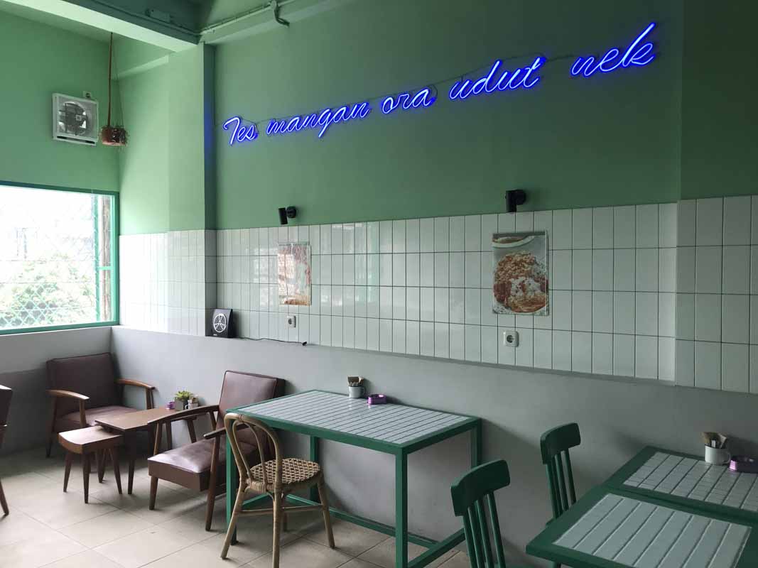 Rumah Makan Rasa Rumah Sendiri