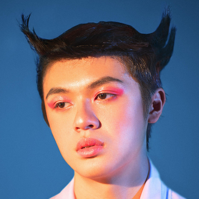 warrenisyellow curi perhatian dengan karya-karyanya!