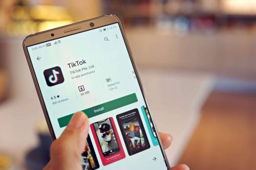 Fitur Baru TikTok Bikin Lo Dapat Kerjaan: Biar Nggak Cuma Scrolling Doang!
