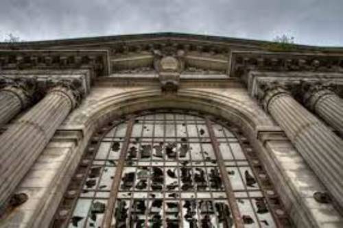 Suka yang Menantang? Cobain Sensasi Urban Decay Fotografi, Bro!